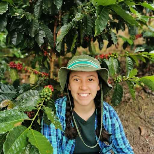 Profile image for pet sitter MARIA CLARA