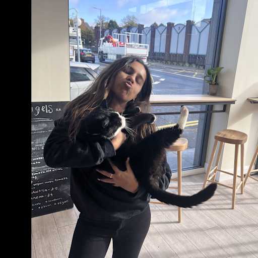 Profile image for pet sitter Ariba