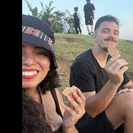 Profile image for pet sitters Silvia & Eric