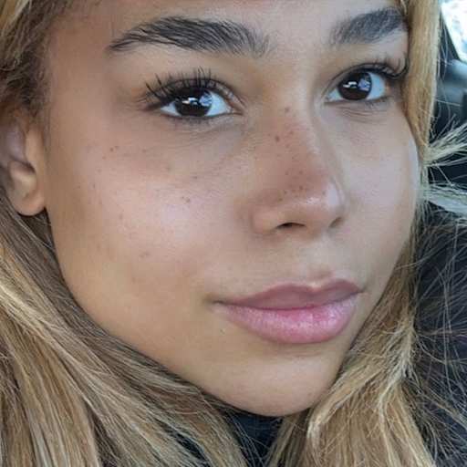 Profile image for pet sitter marie-Colombe