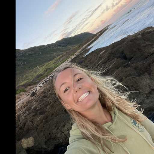 Profile image for pet sitter Lucinda