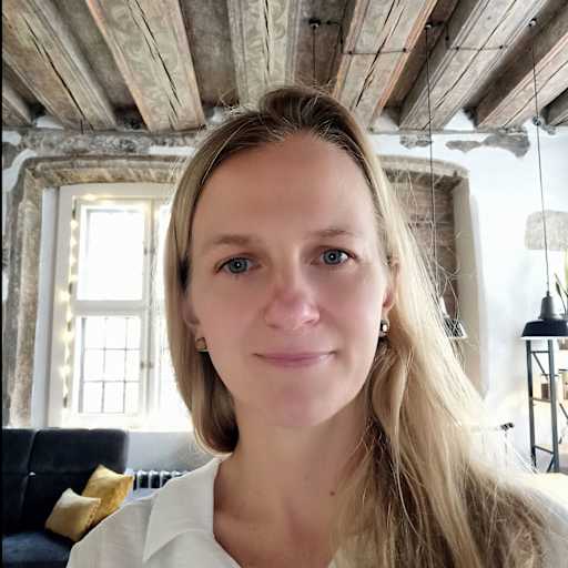 Profile image for pet sitter Helen