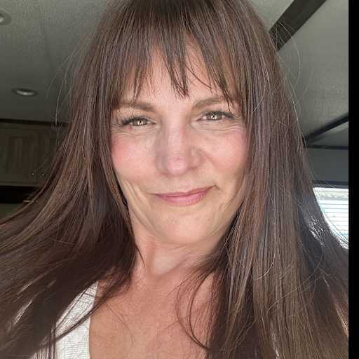 Profile image for pet sitter Tina