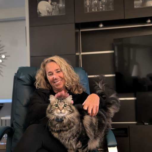 Profile image for pet sitter Line