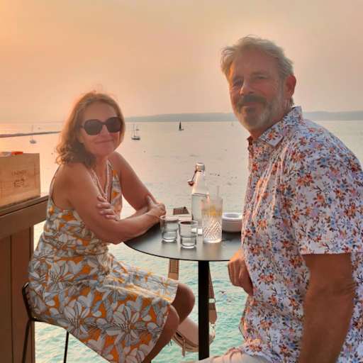 Profile image for pet sitters MARIEANNE & Roger