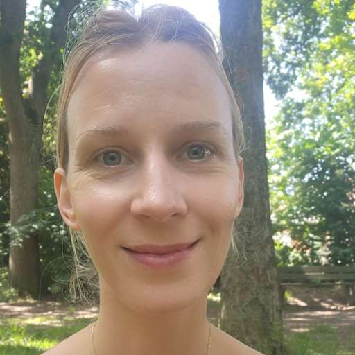 Profile image for pet sitter Delphine