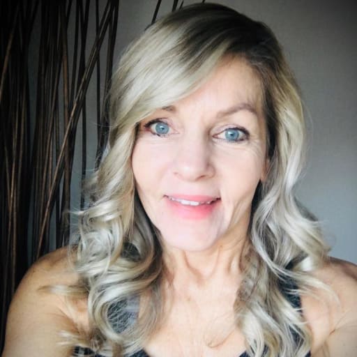 Profile image for pet sitter Debbie