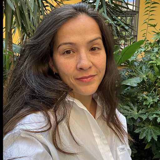 Profile image for pet sitter Bella