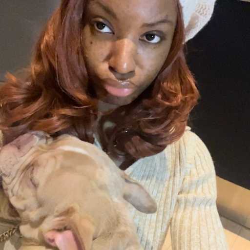Profile image for pet sitter Destiny