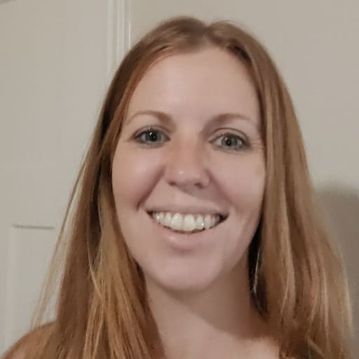 Profile image for pet sitter Lou