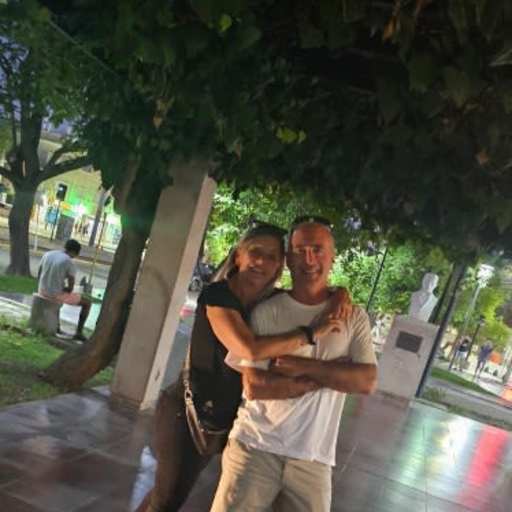 Profile image for pet sitters Hector & Maria Alejandra