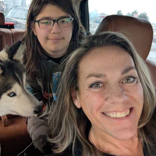 Profile image for pet sitters Wendi & Brian