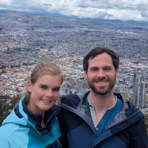 Profile image for pet sitters Jenny & Etienne