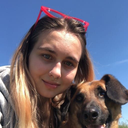 Profile image for pet sitter Olivia