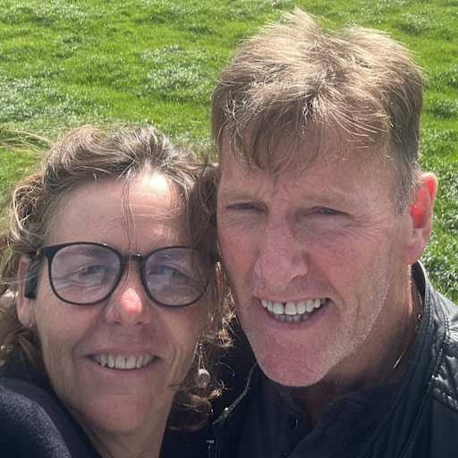 Profile image for pet sitters Kelli & Brett