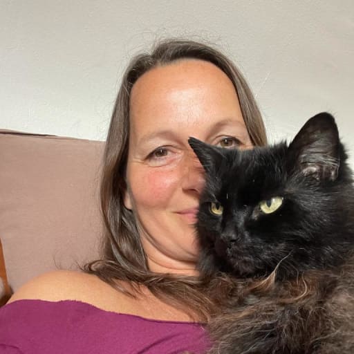 Profile image for pet sitter Claudia