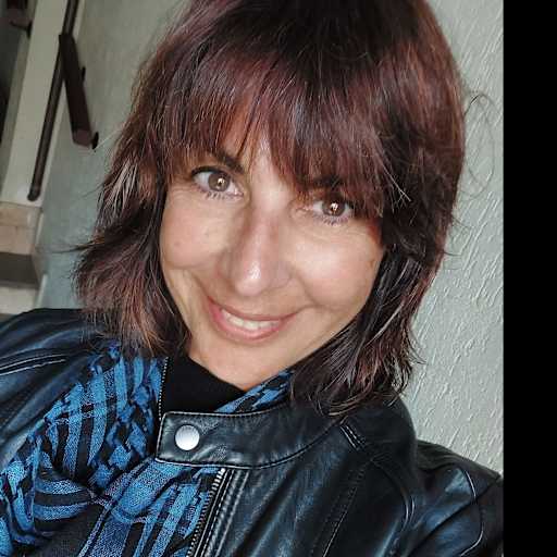 Profile image for pet sitter Mari