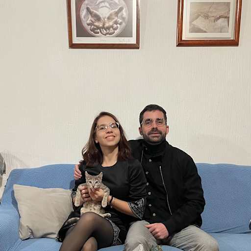 Profile image for pet sitters Farah Beatriz & Cesar David