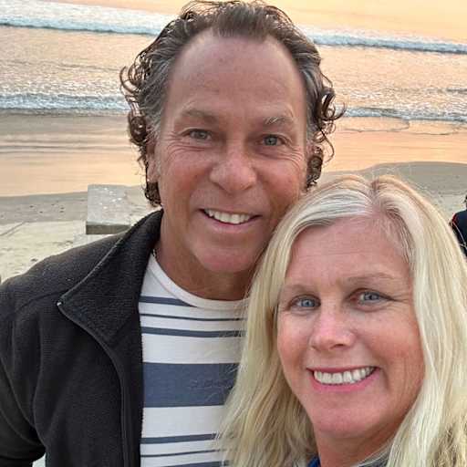 Profile image for pet sitters Carin & Anthony