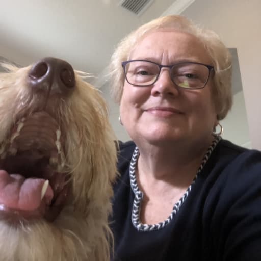 Profile image for pet sitter Pat