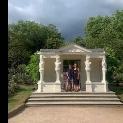 Profile image for pet sitter Juliet