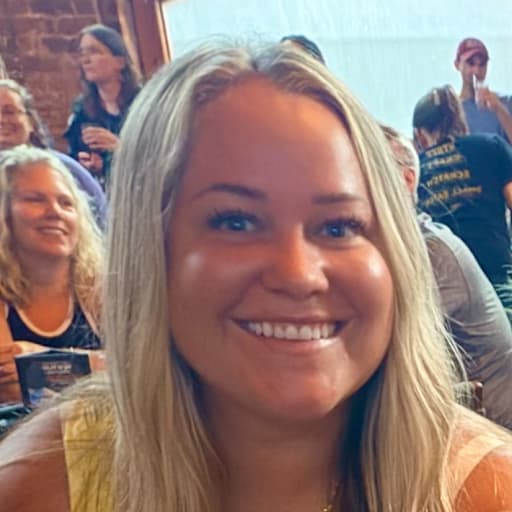 Profile image for pet sitter Jamie