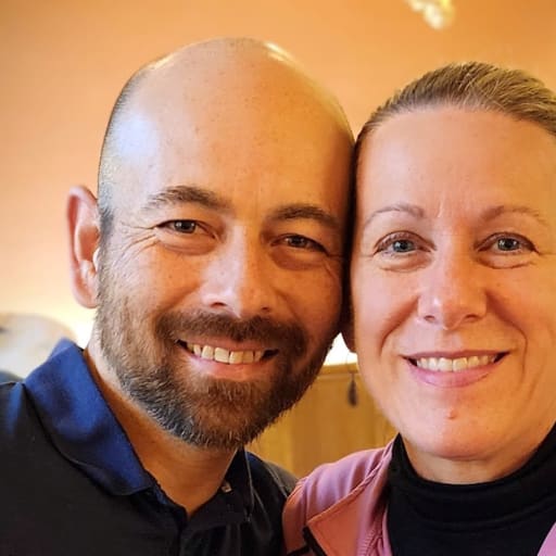 Profile image for pet sitters Elisabeth & Greg