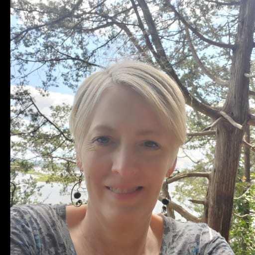 Profile image for pet sitter Carole
