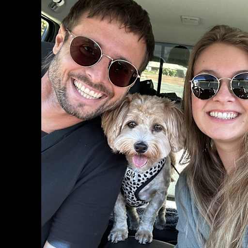 Profile image for pet sitters Nicole & Silvio