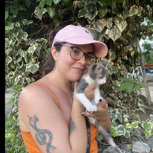 Profile image for pet sitter Flor