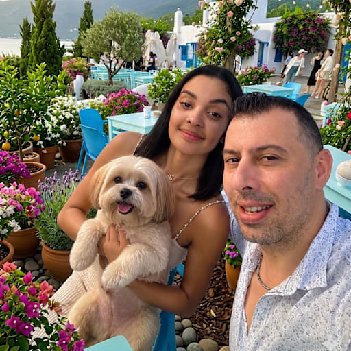 Profile image for pet sitter Rose & Carlos