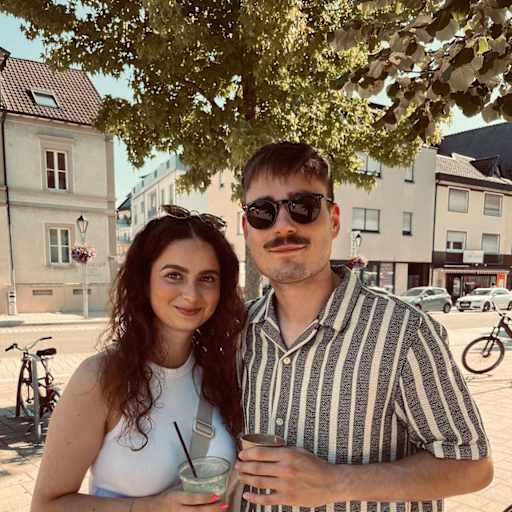 Profile image for pet sitters Nicole & Marcel