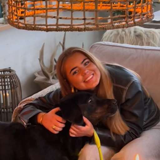 Profile image for pet sitters Ann-sofie & Silje