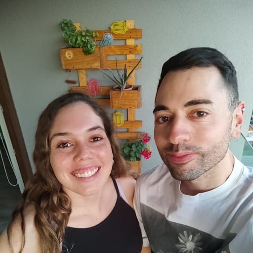 Profile image for pet sitters Fernanda & Camilo