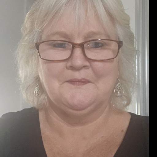 Profile image for pet sitter Coral