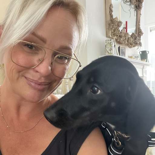 Profile image for pet sitter Laura