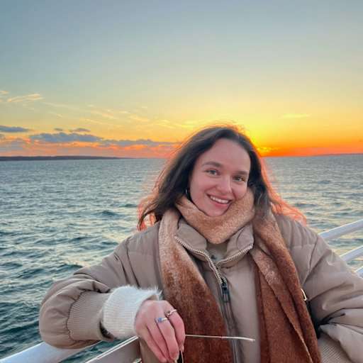 Profile image for pet sitter Olivia