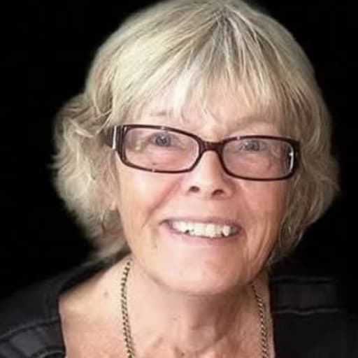 Profile image for pet sitter Jo