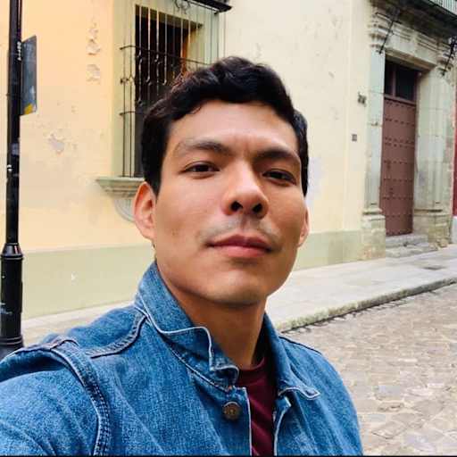 Profile image for pet sitter Josué Abraham