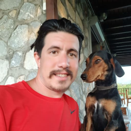 Profile image for pet sitter Efe