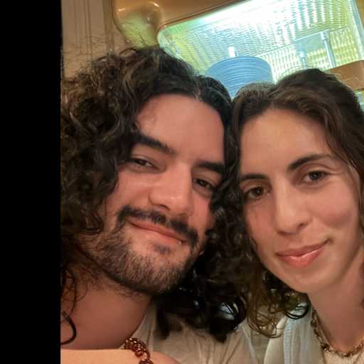 Profile image for pet sitters Alexia & Jean-luc 