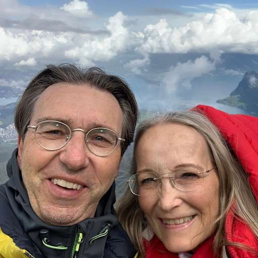 Profile image for pet sitters Paola and Roger & Roger