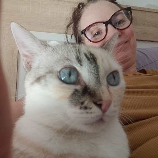 Profile image for pet sitter Esperanza