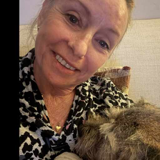 Profile image for pet sitter Leeann