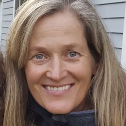 Profile image for pet sitters Amy & Kris