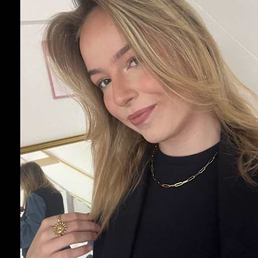 Profile image for pet sitter Sophie