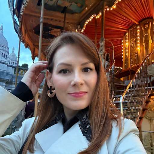 Profile image for pet sitter Caroline