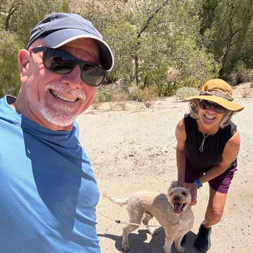 Profile image for pet sitters Lisa & Rondall (allen)
