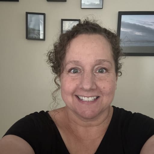 Profile image for pet sitter Regina