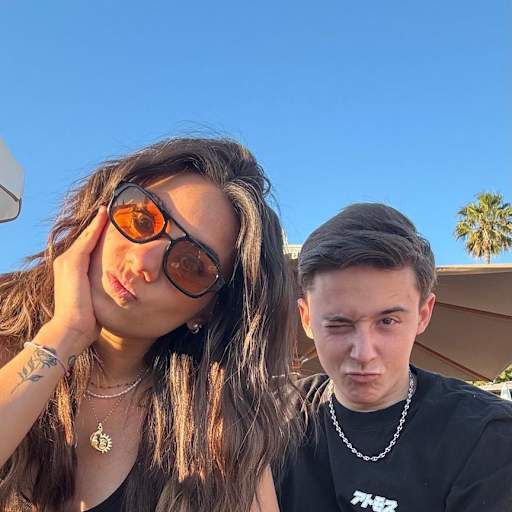 Profile image for pet sitters Axelle & Joris